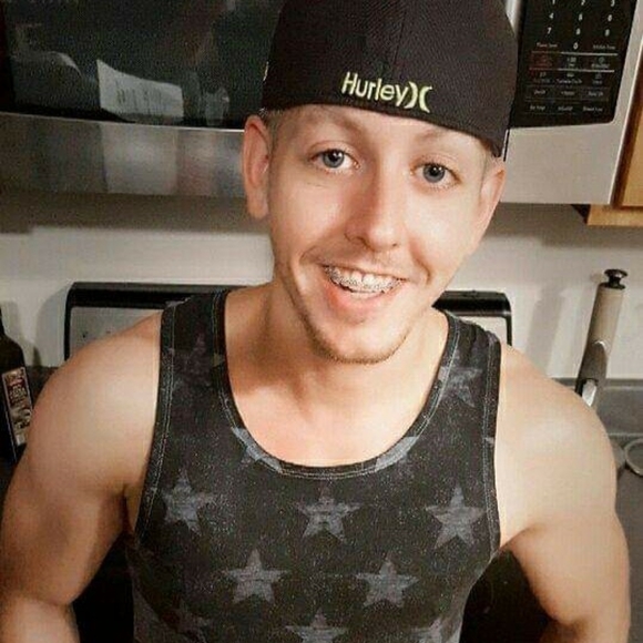 Meet your Posher, Jeremy - Picture 2 of 9